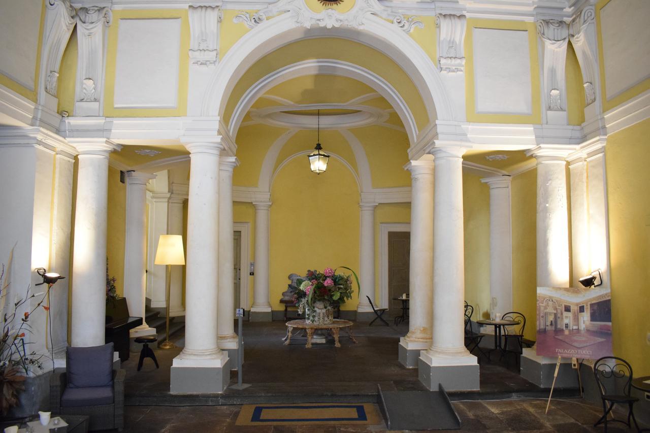 Palazzo Tucci Apartments Lucca Exteriör bild